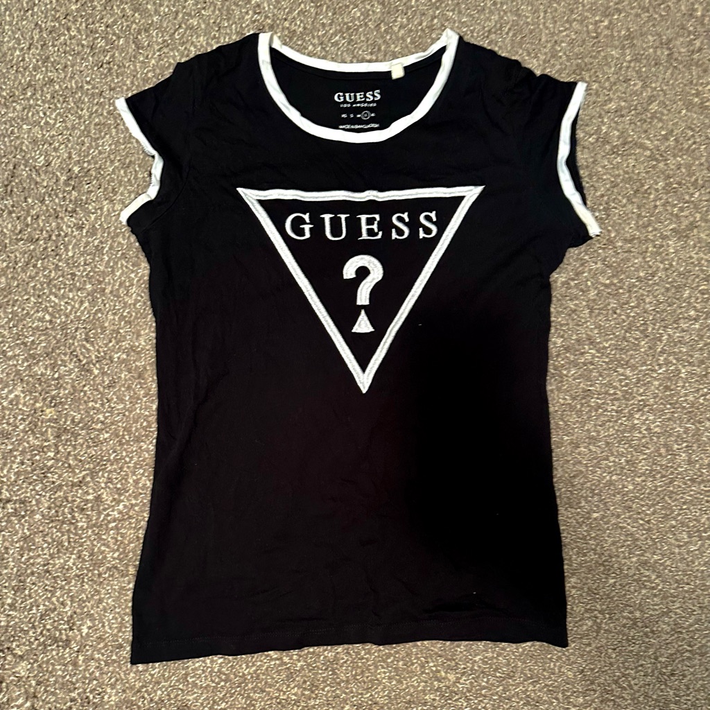 Black And White Guess T Shirt Size Large